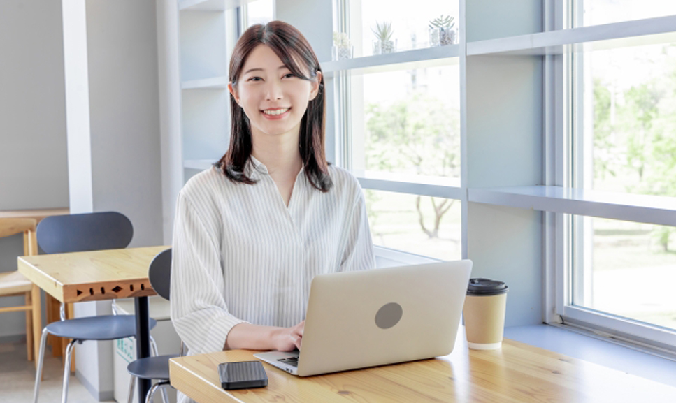 女性